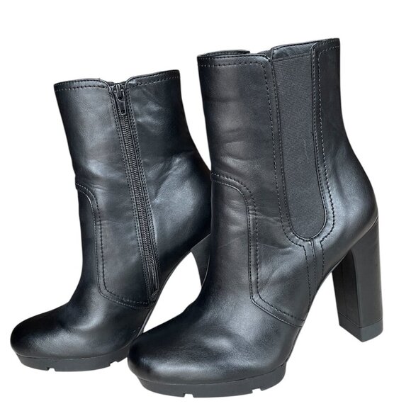 Bar III Women's Graciie P Faux Leather Ankle Boots Black, Size 9 - Picture 3 of 11